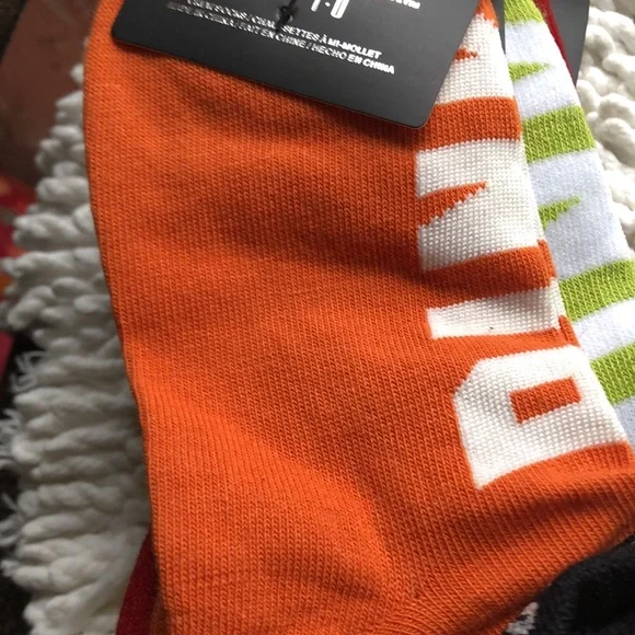 🚨B2G1 New PINK VICTORIAS SECRET 7Multi Colored Ankle Socks